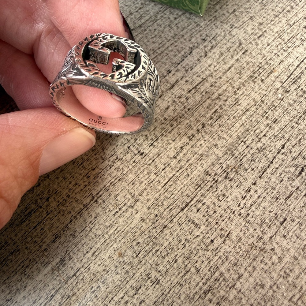 Gucci Men's Interlocking GG Sterling Silver Paisley Ring 8 - Picture 2 of 4